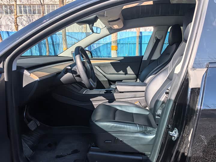 Фото 4 - Tesla Model Y