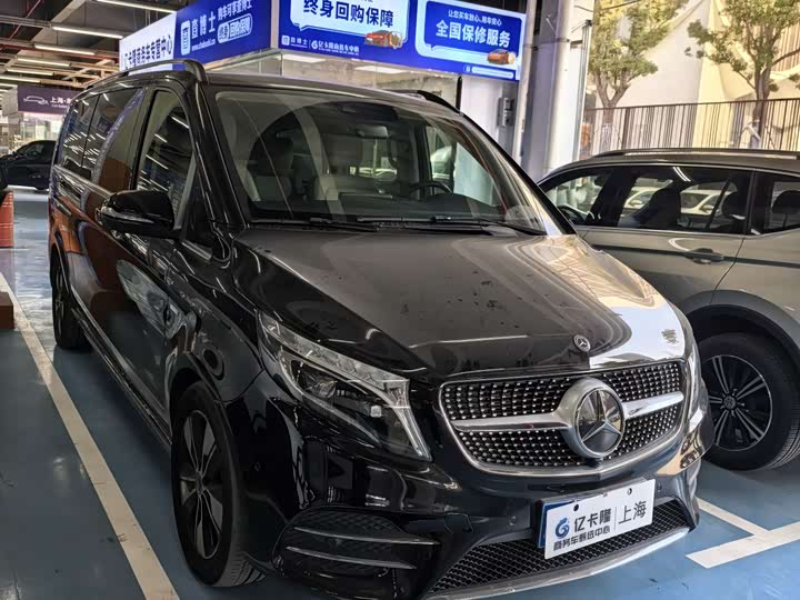 Фото 1 - Mercedes-Benz V-Class