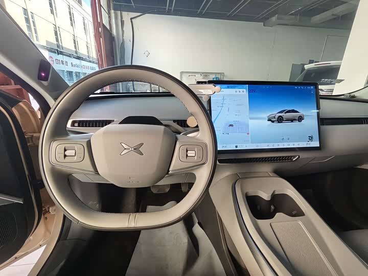 Фото 7 - XPeng Mona M03