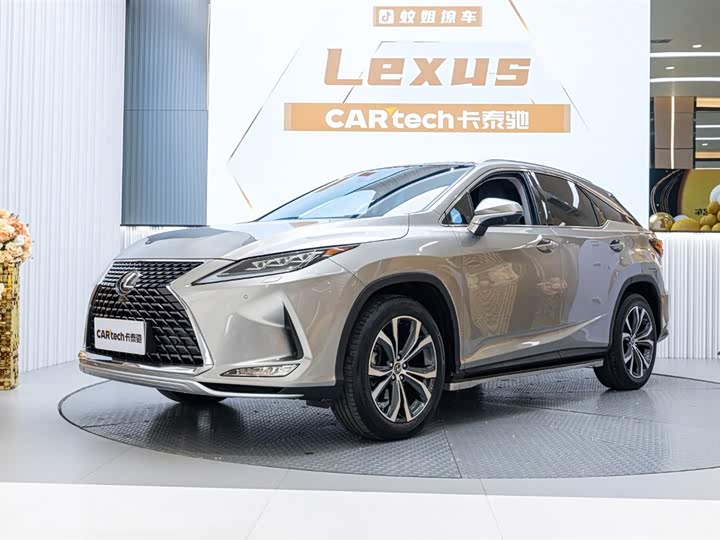 Фото 1 - Lexus RX
