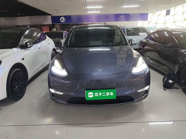Фото 3 - Tesla Model Y
