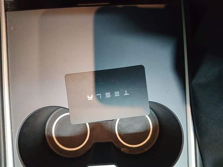 Фото 9 - Tesla Model Y