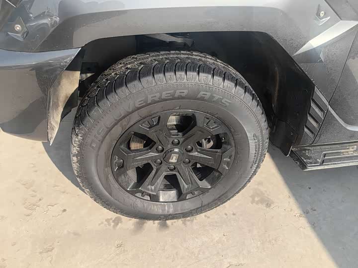 Фото 4 - Tank 400 Hybrid