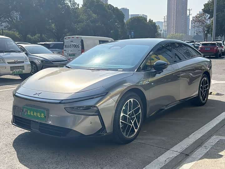 Фото 1 - XPeng F57