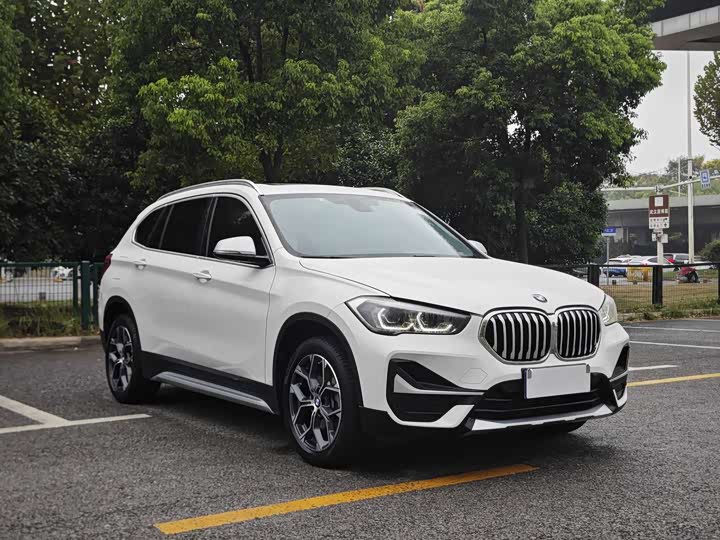Фото 3 - BMW X1