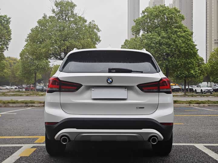 Фото 8 - BMW X1