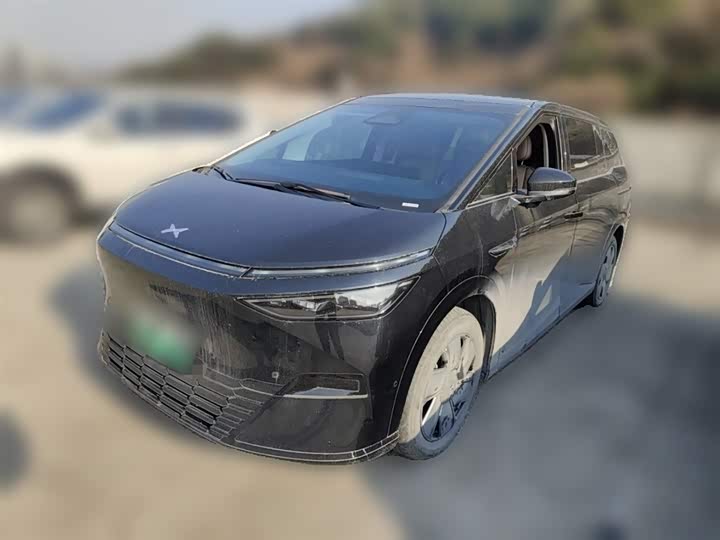 Фото 1 - XPeng X9