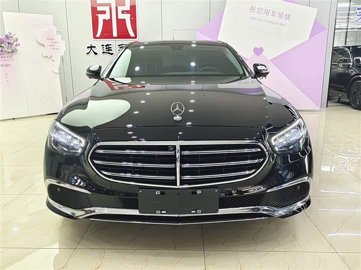 Фото 2 - Mercedes-Benz E-Class