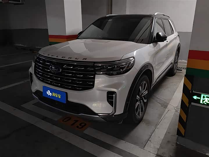 Фото 1 - Ford Explorer