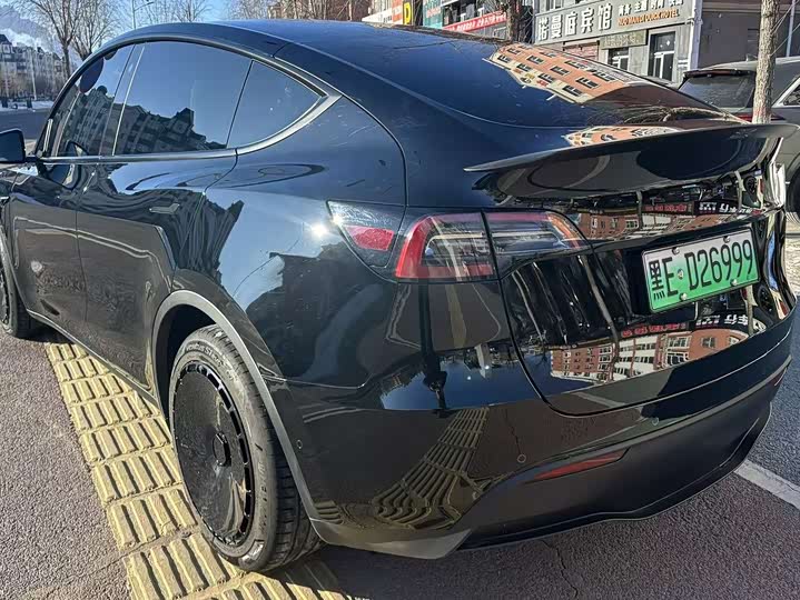 Фото 6 - Tesla Model Y
