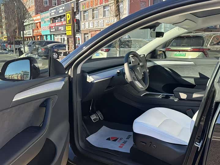 Фото 7 - Tesla Model Y