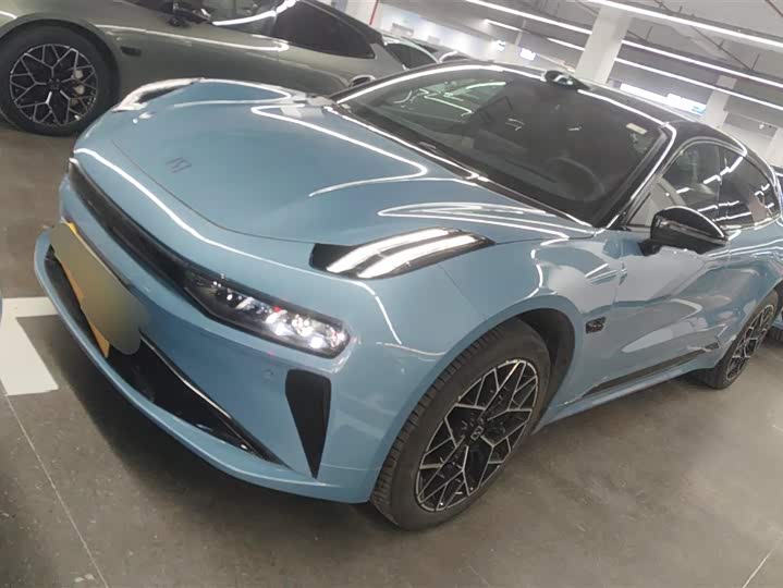 Фото 1 - Zeekr 001