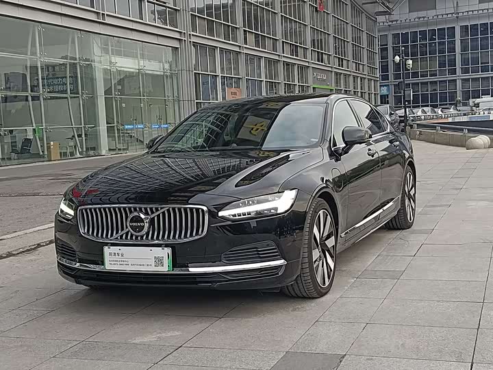 Фото 1 - Volvo S90 Hybrid