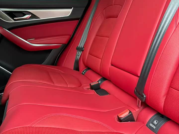 Фото 9 - Jaguar F-Pace