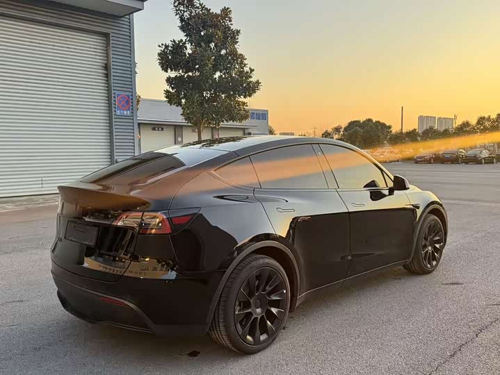 Фото 5 - Tesla Model Y
