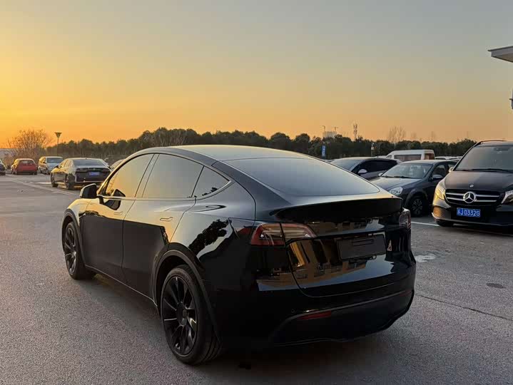Фото 7 - Tesla Model Y