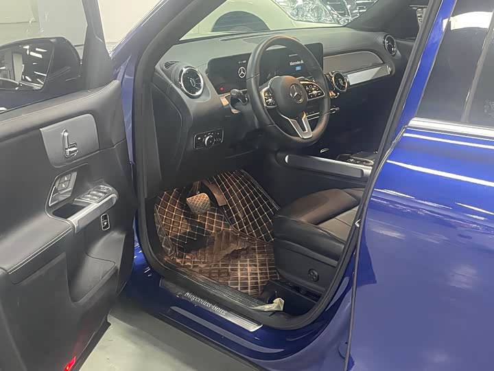 Фото 3 - Mercedes-Benz GLB-Class