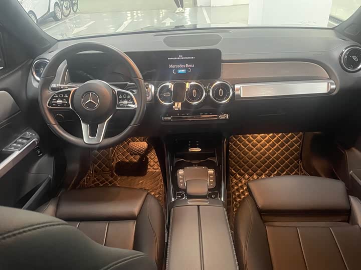 Фото 4 - Mercedes-Benz GLB-Class