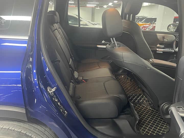 Фото 9 - Mercedes-Benz GLB-Class