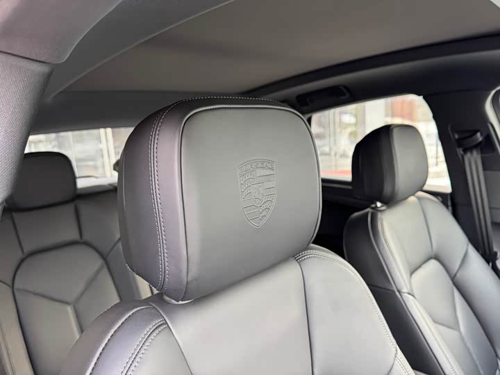 Фото 8 - Porsche Macan