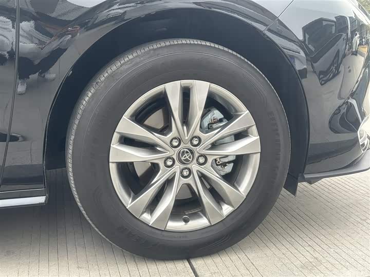 Фото 5 - Toyota Sienna