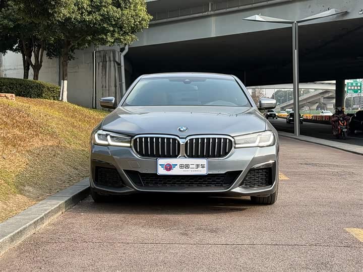 Фото 2 - BMW 5 Series