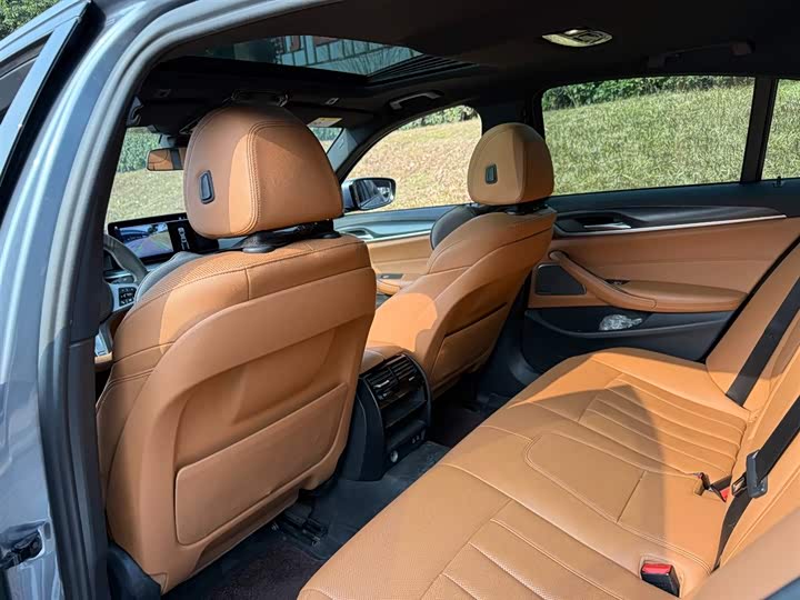 Фото 9 - BMW 5 Series