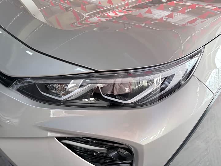 Фото 4 - Toyota Wildlander