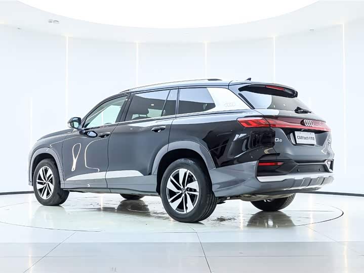 Фото 5 - Audi Q6