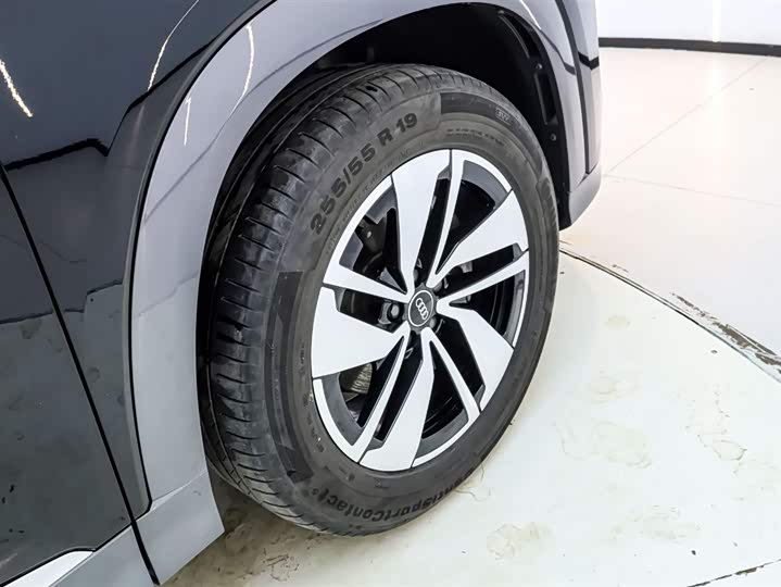 Фото 6 - Audi Q6