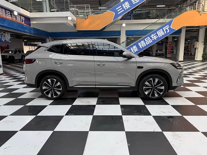 Фото 4 - BYD Song Plus Hybrid/EV