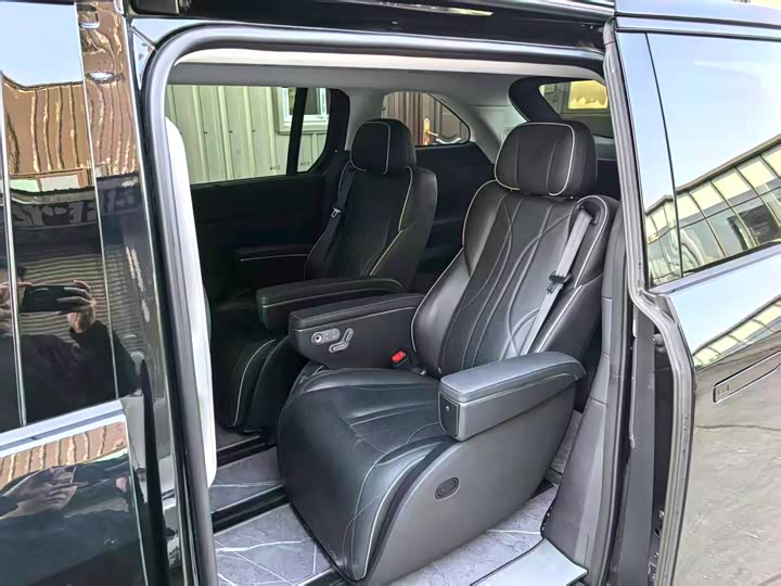 Фото 4 - XPeng X9