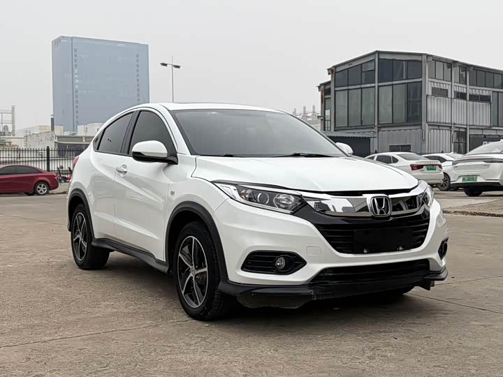 Фото 3 - Honda Vezel