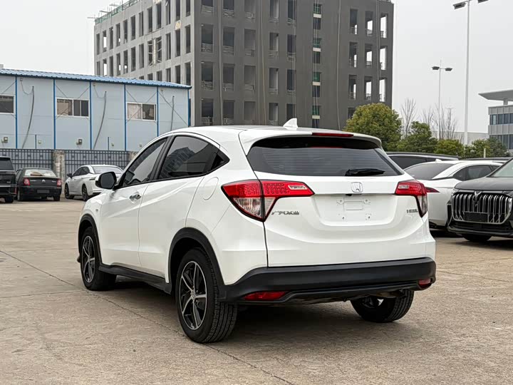 Фото 6 - Honda Vezel