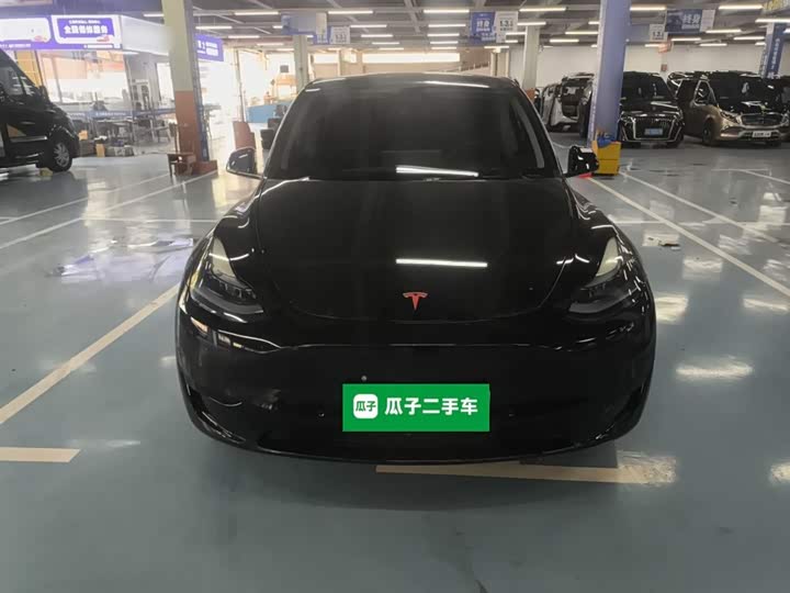 Фото 3 - Tesla Model Y