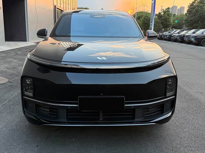 Фото 2 - LiXiang L8