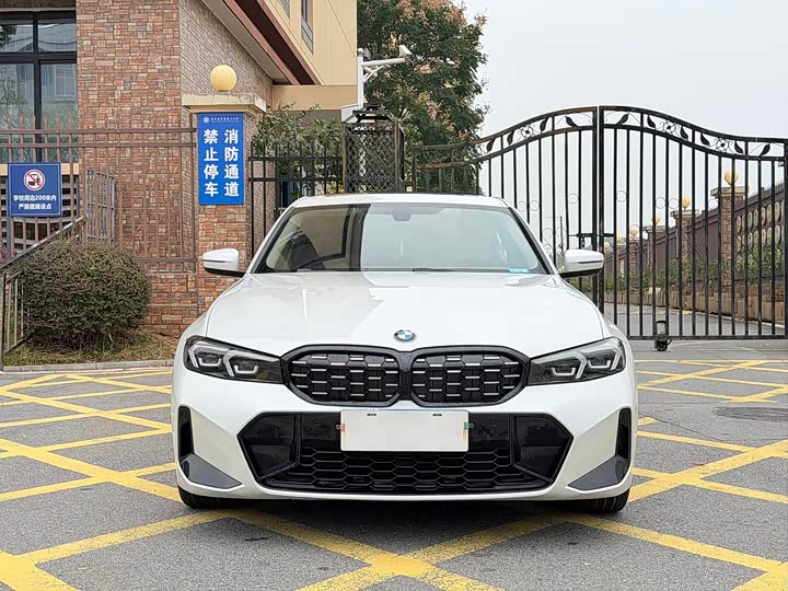 Фото 2 - BMW 3 Series