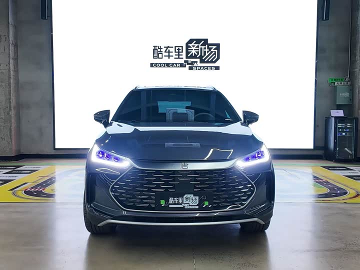 Фото 2 - BYD Tang Hybrid/EV