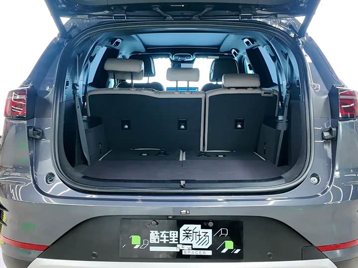 Фото 8 - BYD Tang Hybrid/EV