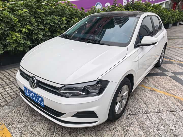 Фото 1 - Volkswagen Polo
