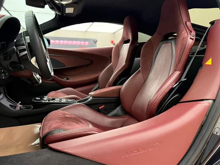 Фото 5 - McLaren GT