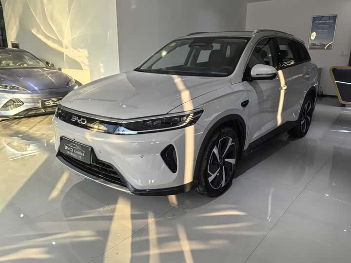 Фото 1 - BYD Sea Lion 05 DM-i Hybrid