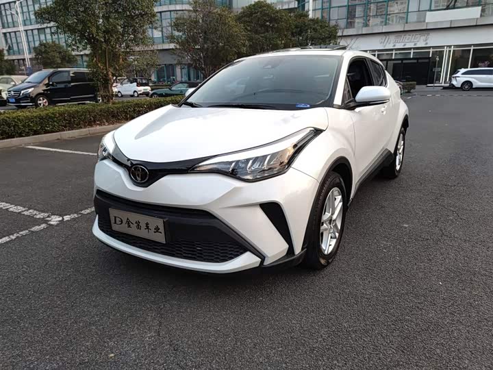 Фото 1 - Toyota C-HR