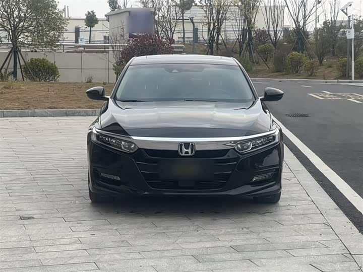 Фото 7 - Honda Accord