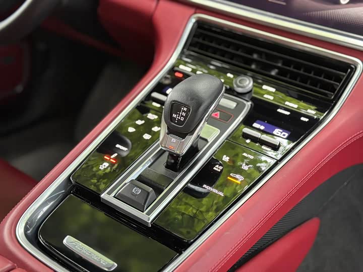 Фото 6 - Porsche Panamera