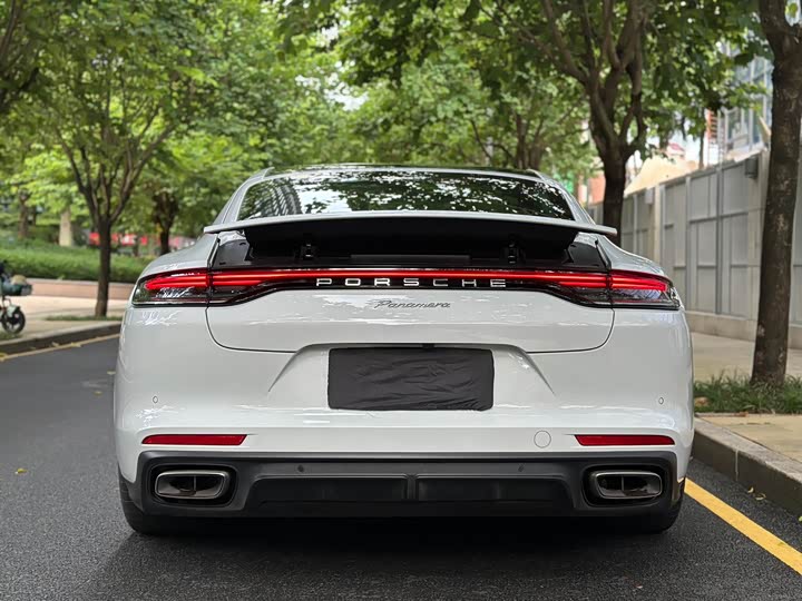 Фото 7 - Porsche Panamera