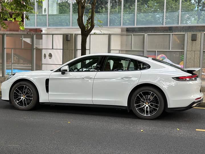 Фото 8 - Porsche Panamera