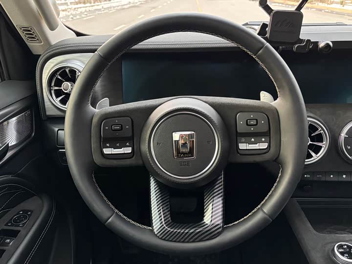 Фото 8 - Tank 300