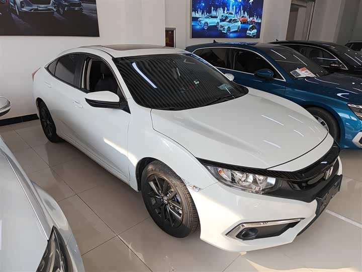 Фото 4 - Honda Civic