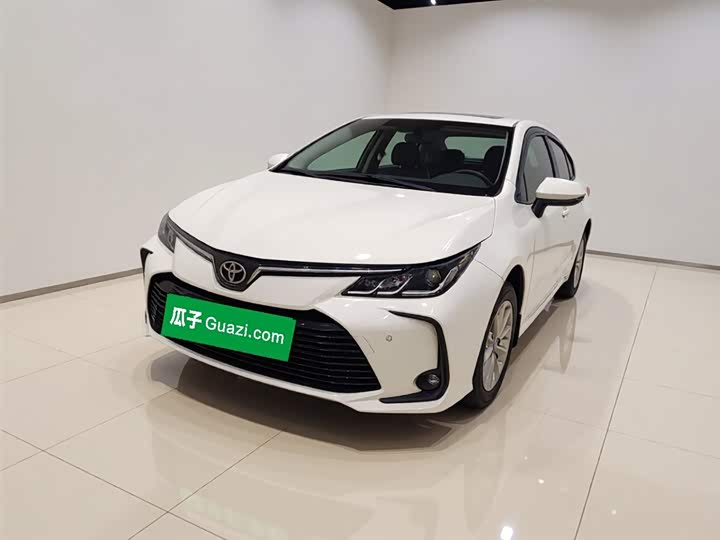 Фото 1 - Toyota Corolla